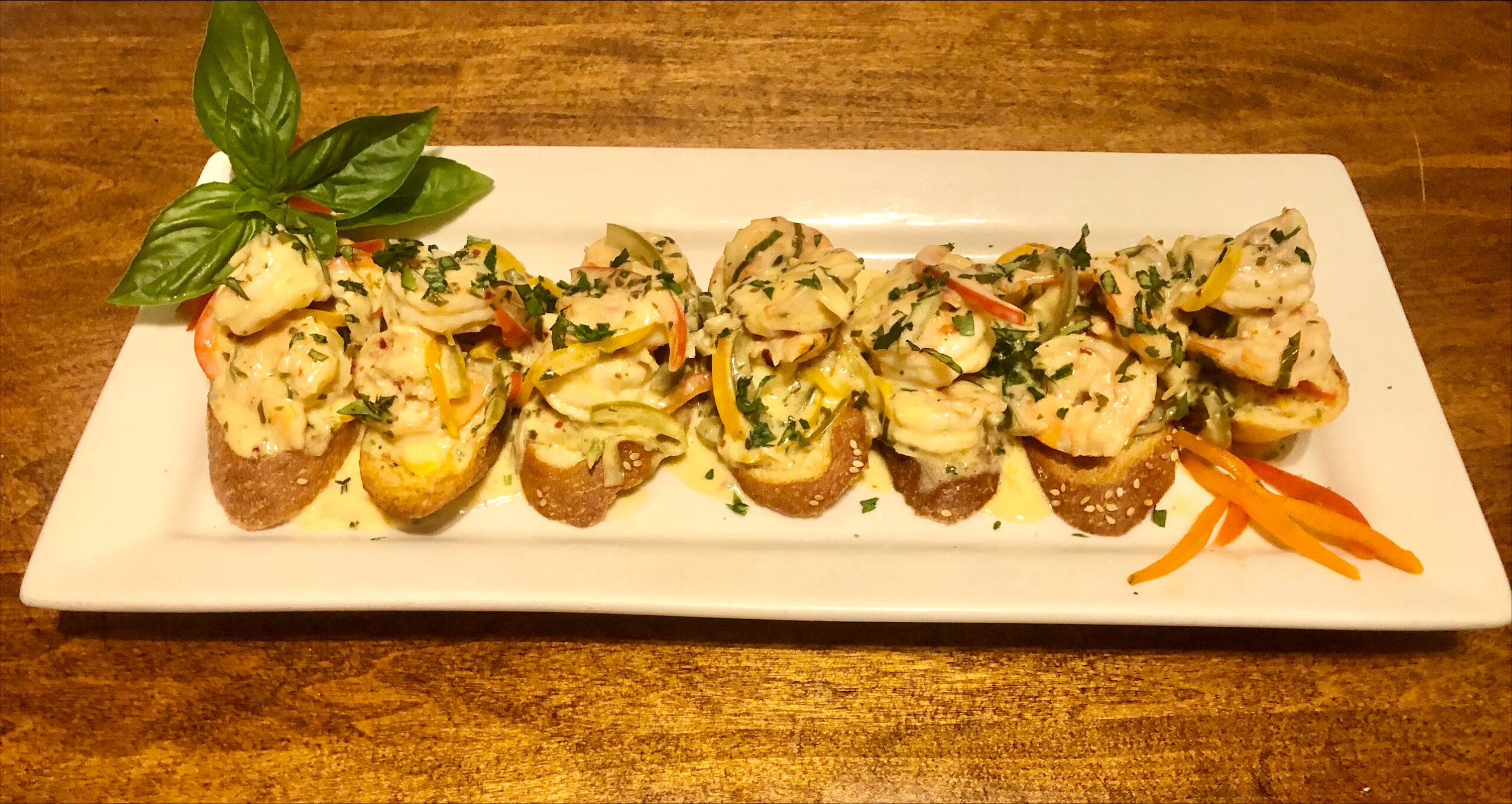 Toasty Shrimp Scampi Baguette Bites
